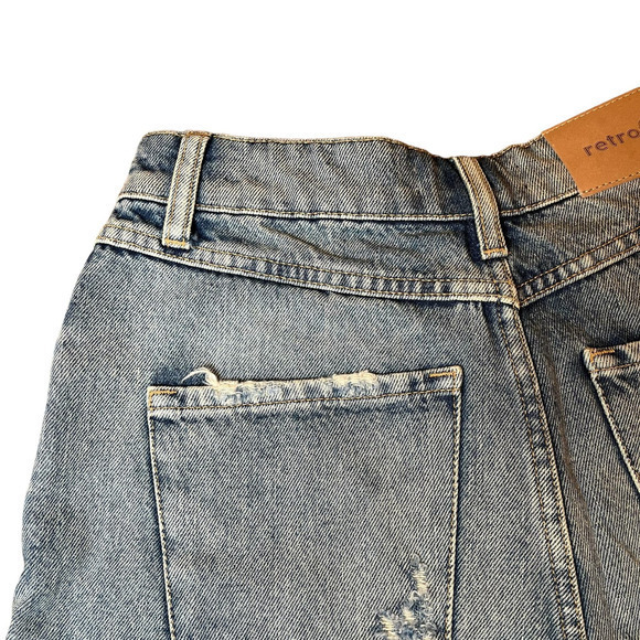 Retrofête Shorts Blue‎ Mid Rise Med Wash Distressed Accents Slit Pockets Size 26 - Picture 9 of 13